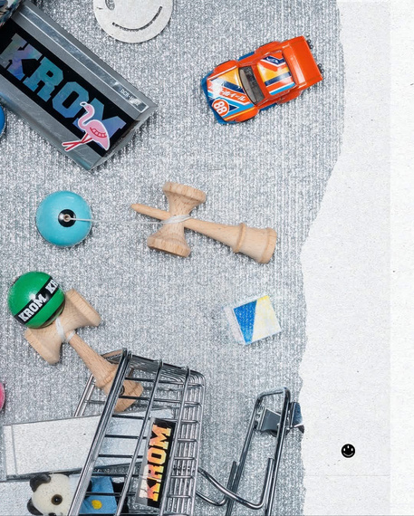 Kendama KROM Mikro Albastru deschis