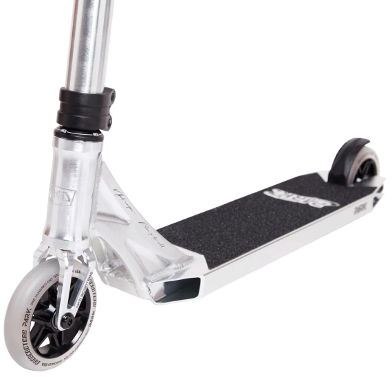 Scuter de performanță NKD Park Stunt Silver wys. 84 cm