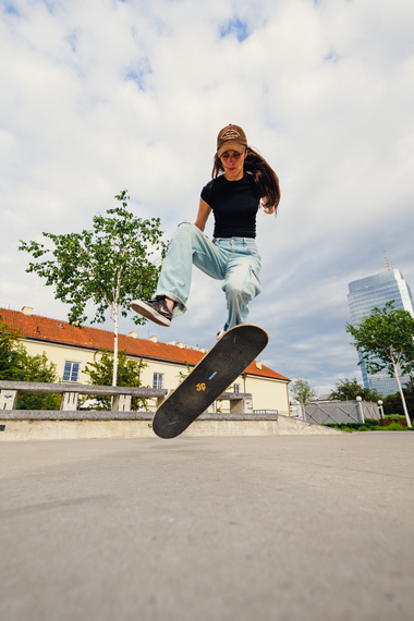Complet Urban Sports Skating TV Skateboard 7.5"