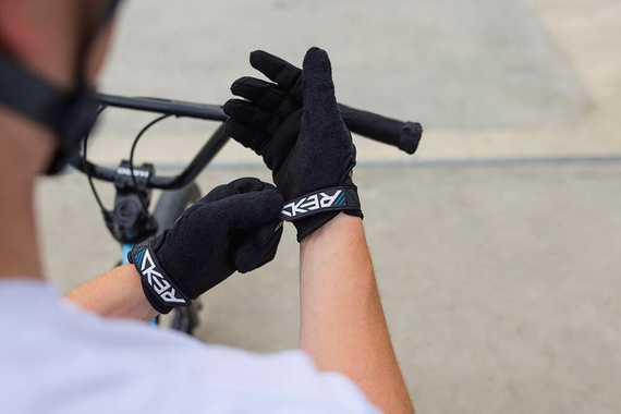 Mănuși REKD Status Bike L Negru