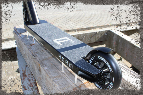 Longway Adam Pro Performance Scooter Negru wys. 81 cm