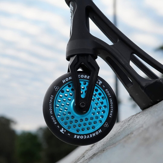 Root Industries Honeycore Black Pro Scooter Wheels 2-Pack Albastru 110 mm (2 buc).)