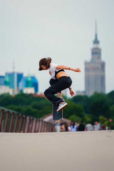 Complete Urban Sports Skateboard cu logo roșu 8.0"