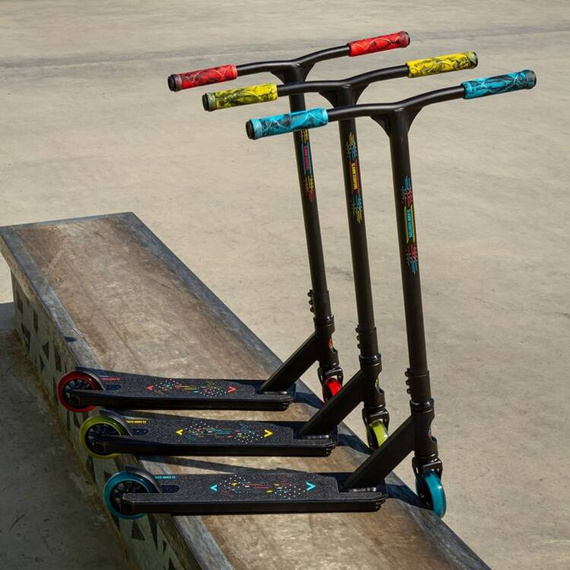 Scuter de performanță 83.5 cm SLAMM Classic V9 Negru și galben