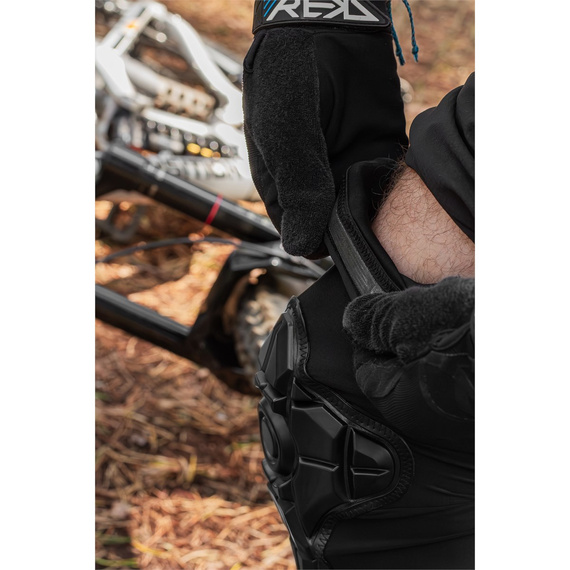 Garnituri de genunchi REKD Energy Negru