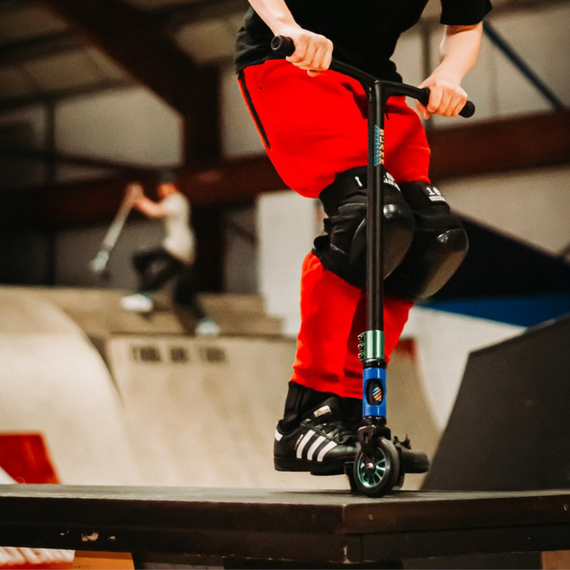 SLAMM Classic Stunt albastru 81,5 cm scuter de performanță pentru începători