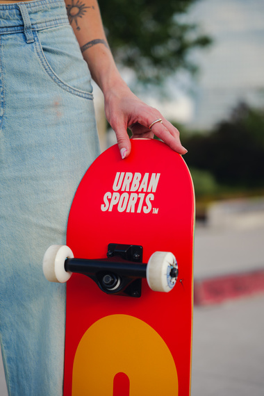 Complete Urban Sports Skateboard cu logo roșu 8.0"