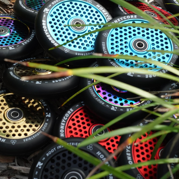 Root Industries Honeycore Black Pro Scooter Wheels 2-Pack Purple 110 mm (2 buc).)