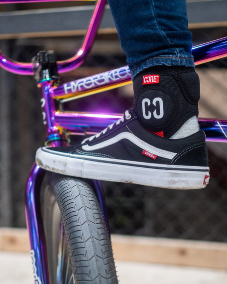 Protecții pentru glezne CORE Ankle Guards Negru