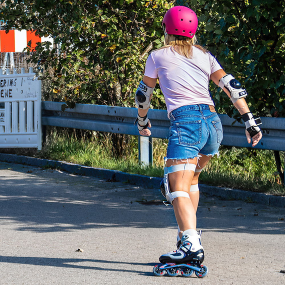 Cască de skateboard NKX Brain Saver Raspberry