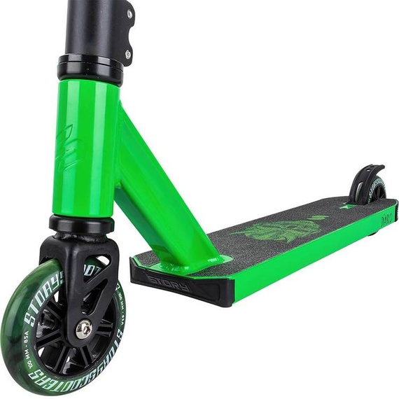 Story Diablo negru și var Scooter de înaltă performanță. 78 cm